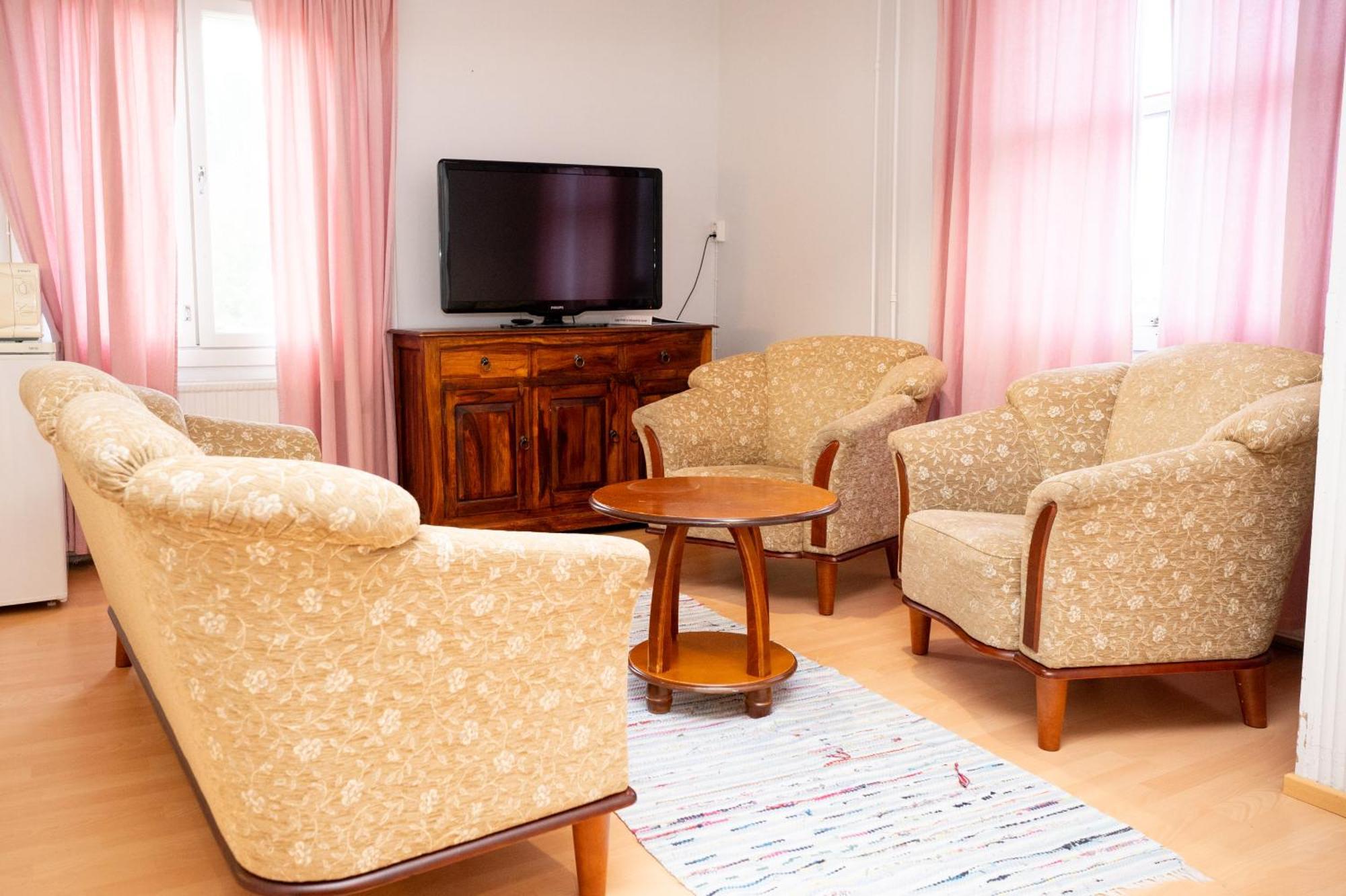 Arctic Guesthouse & Igloos Ranua Ngoại thất bức ảnh